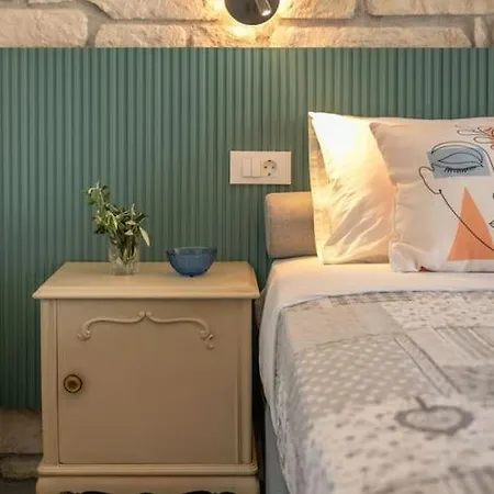 Gramvousa's Hidden Gem Apartment